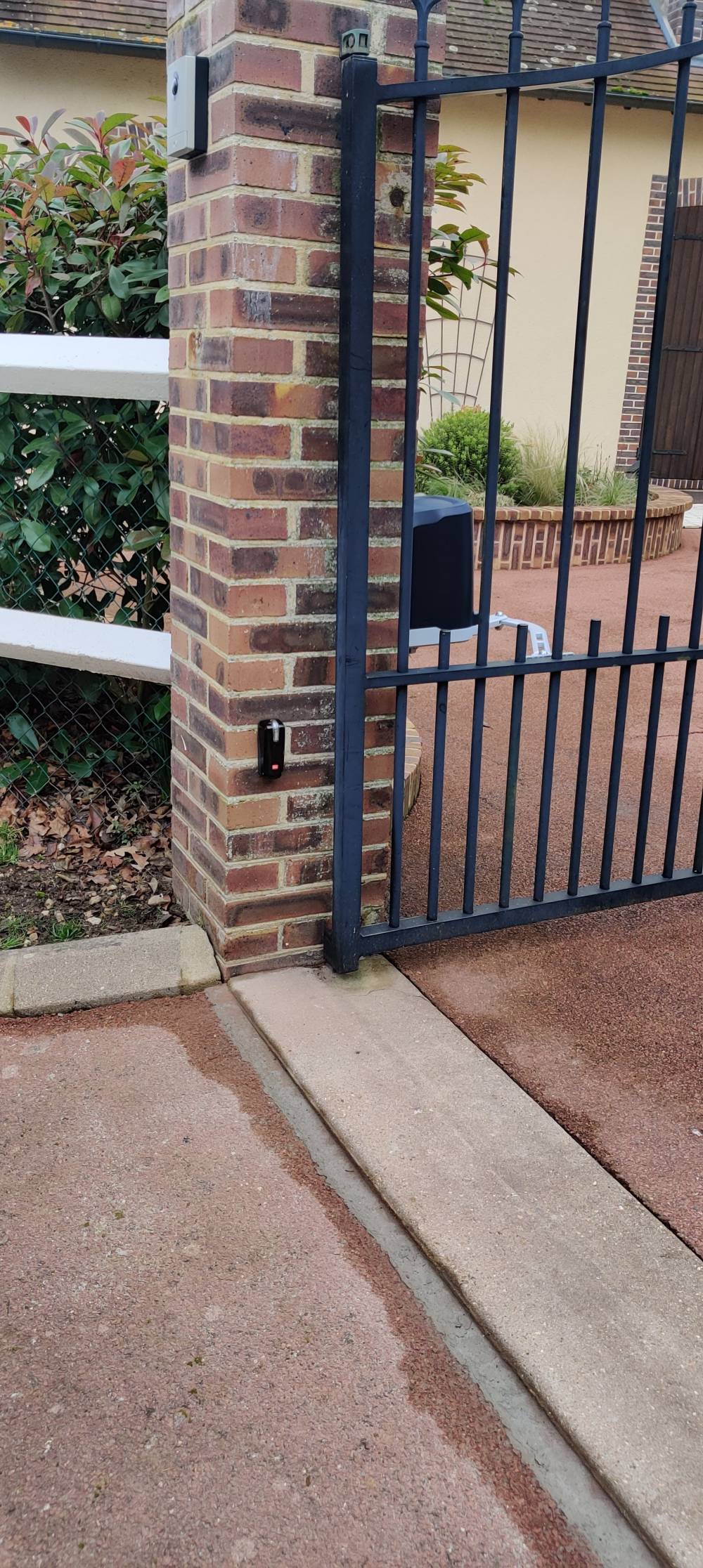 Motorisez vos portails coulissants ou battant en filaire ou en totale autonomie