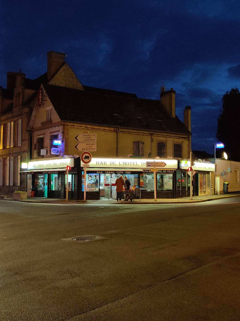 Éclairage enseigne Led-min.jpg